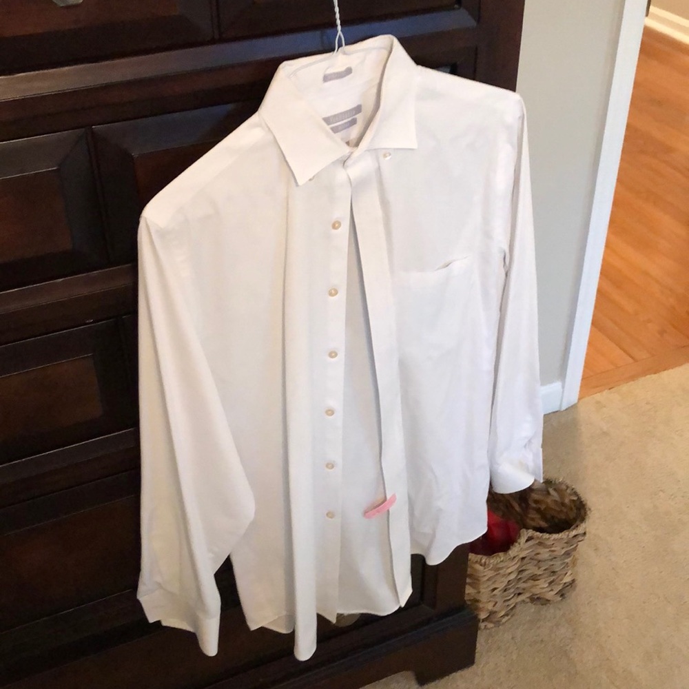 MENS- gently used VanHeusen Fitted Dress shirts